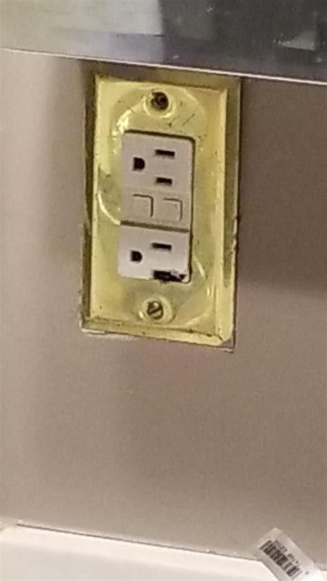 horizontal to vertical electrical box|horizontal outlet.